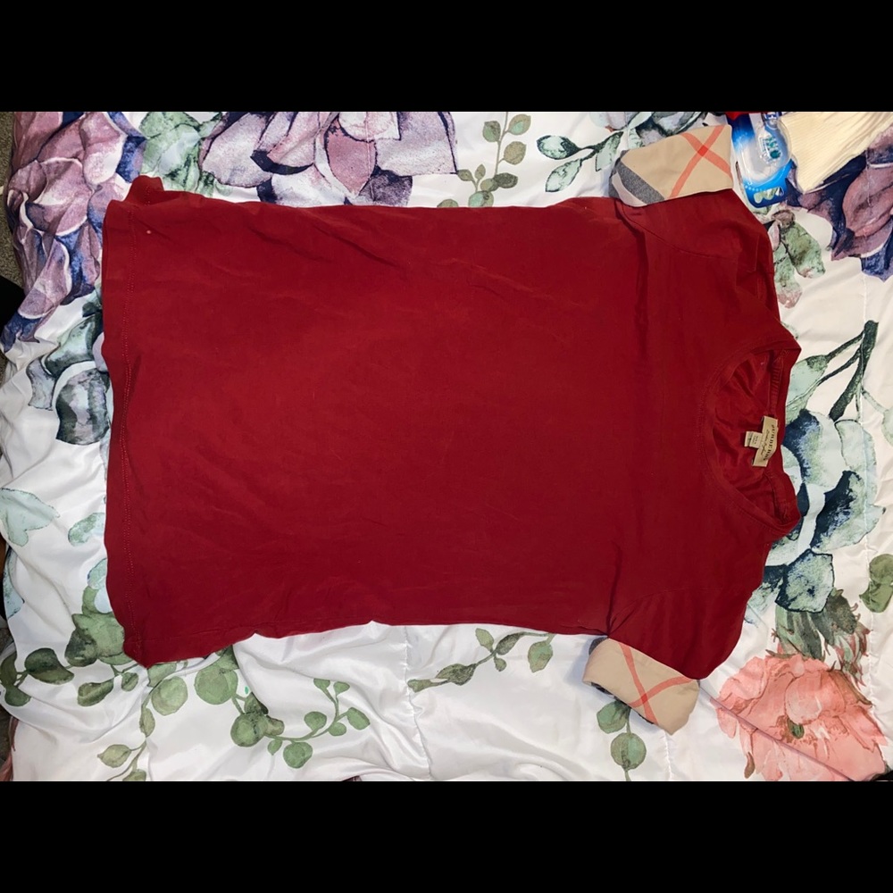 Burberry t shirt